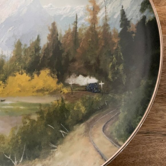 NEW BNSF 2009 "Mount Index of the Cascades" Collector Porcelain Plate - Picture 2 of 9